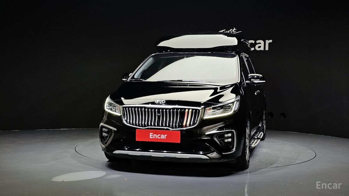 Kia Carnival - фото 2