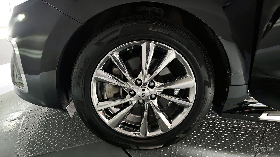 Kia Carnival - фото 4