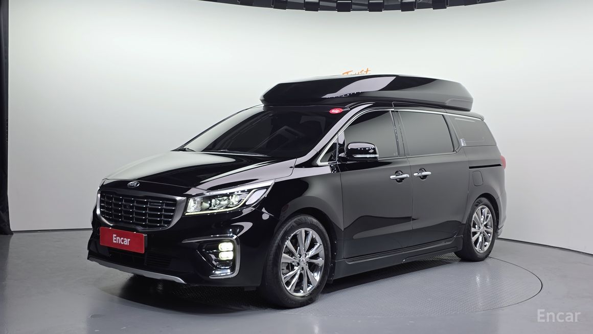 Kia Carnival - фото 0