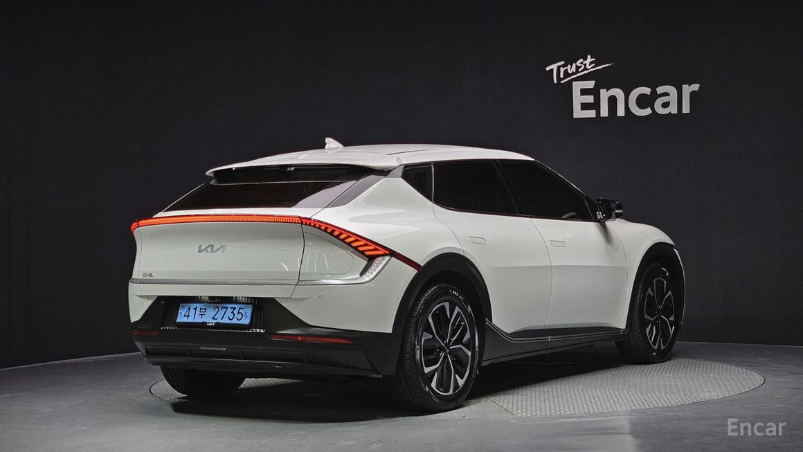 Kia EV6 - фото 1