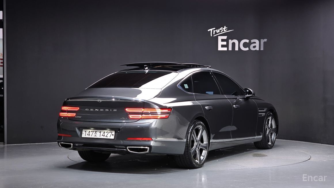 Genesis G80 - фото 1