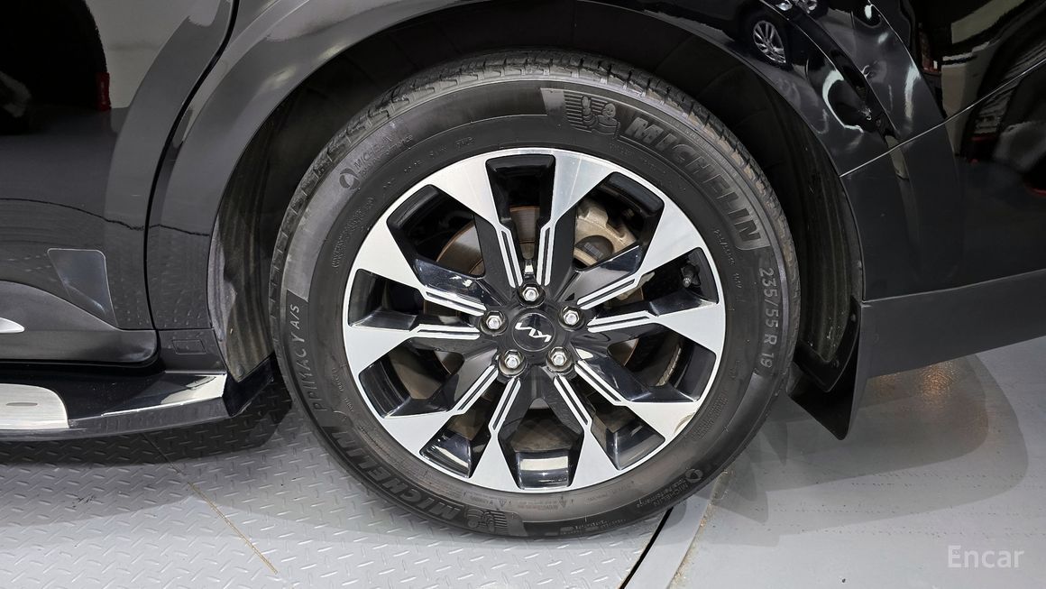 Kia Carnival - фото 4