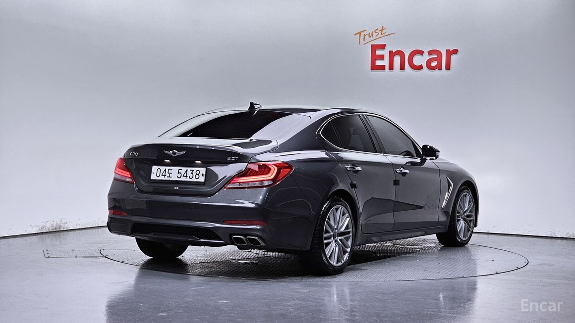 Genesis G70 - фото 1