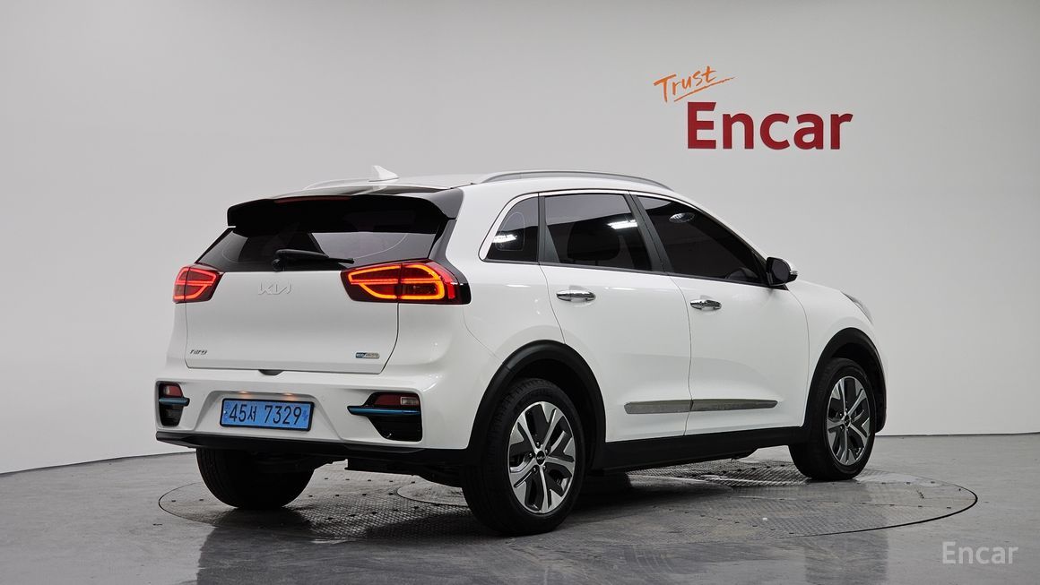 Kia Niro - фото 1