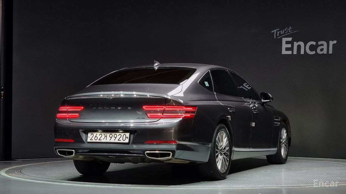 Genesis G80 - фото 1