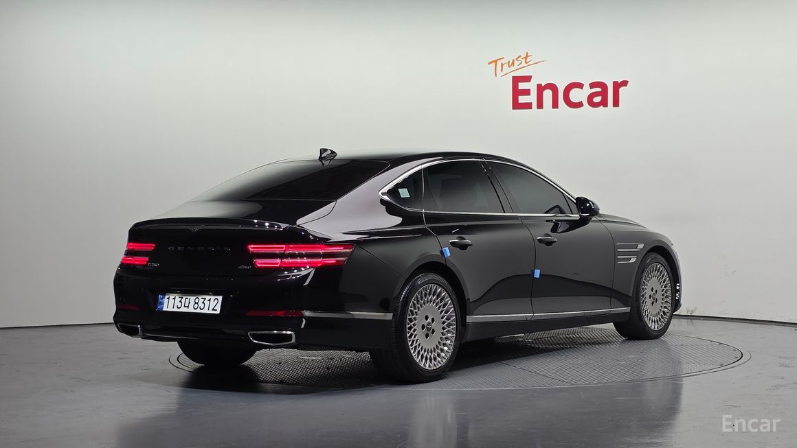 Genesis G80 - фото 1