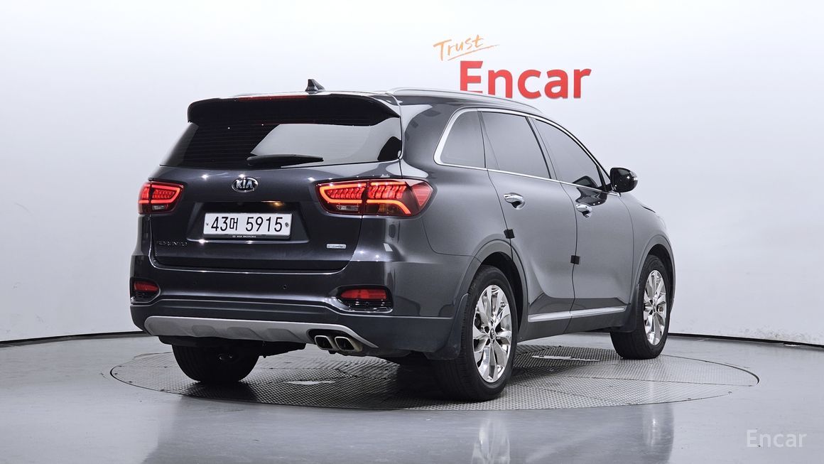 Kia Sorento - фото 1