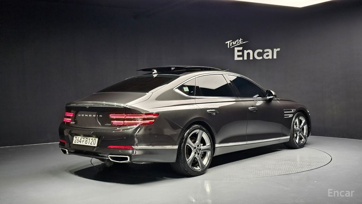 Genesis G80 - фото 1