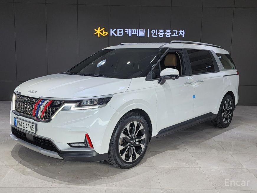 Kia Carnival - фото 0