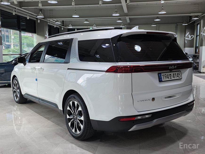 Kia Carnival - фото 3