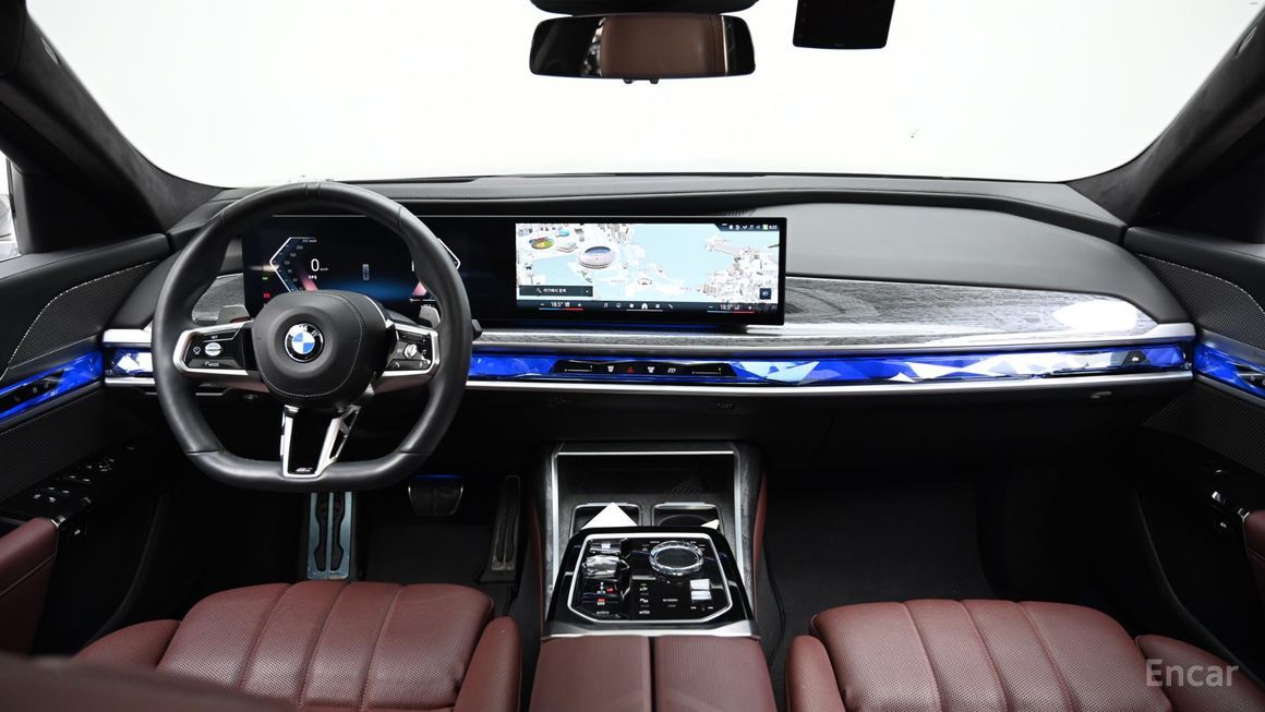 BMW 7 Series - фото 6