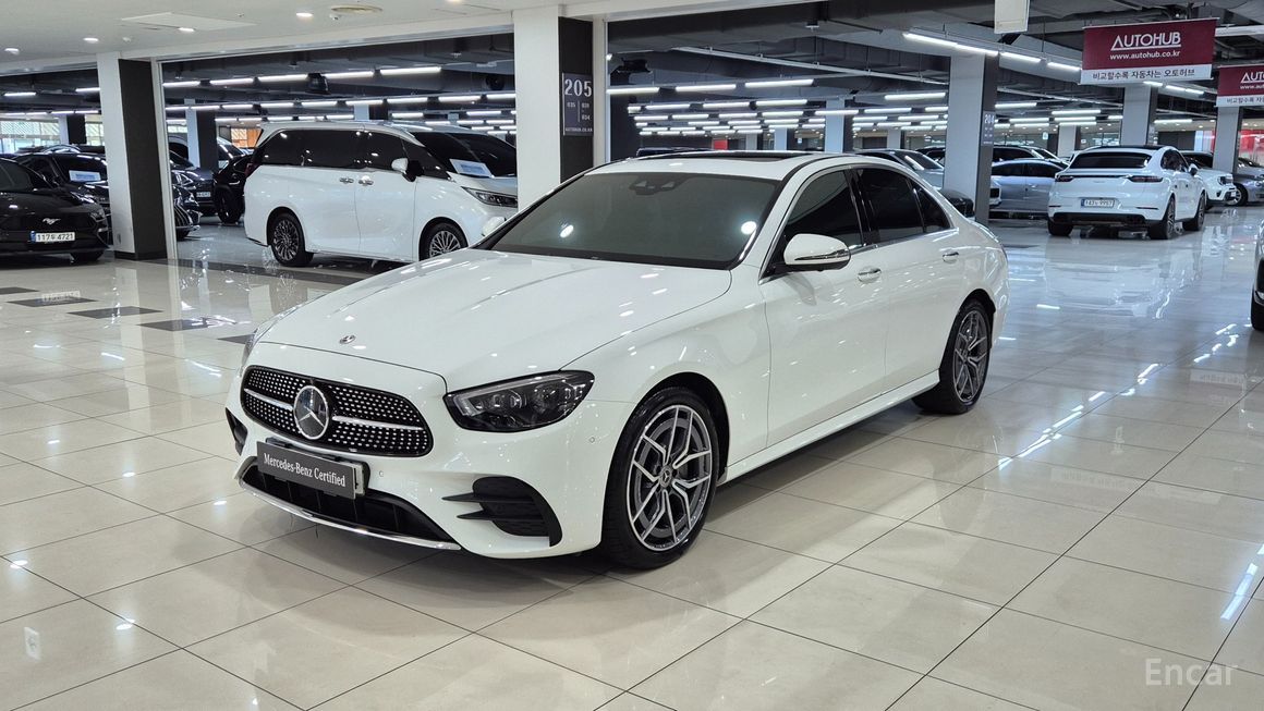 Mercedes-Benz E-Class - фото 0