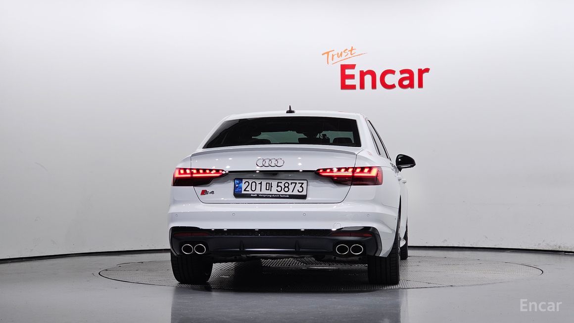 Audi S4 - фото 3