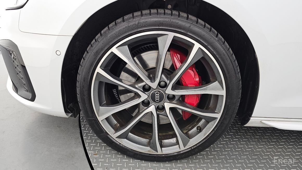 Audi S4 - фото 4