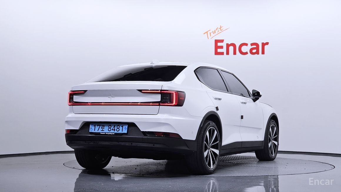 Polestar 2 - фото 1