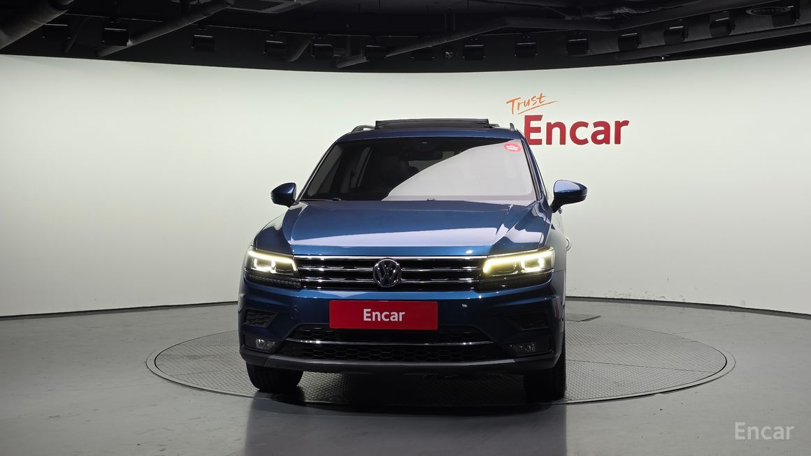 Volkswagen Tiguan - фото 2