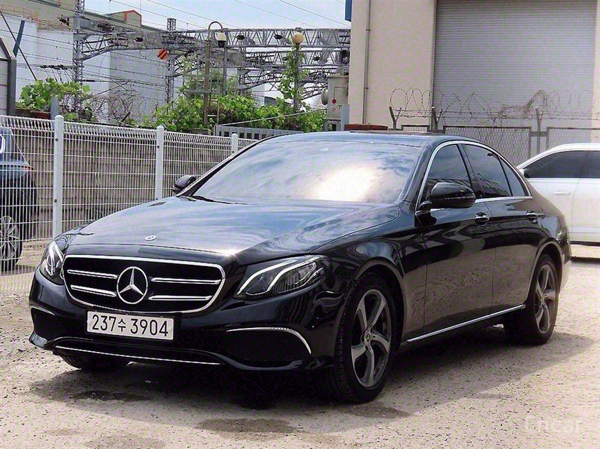 Mercedes-Benz E-Class - фото 1