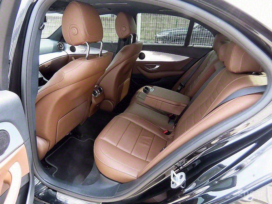 Mercedes-Benz E-Class - фото 5