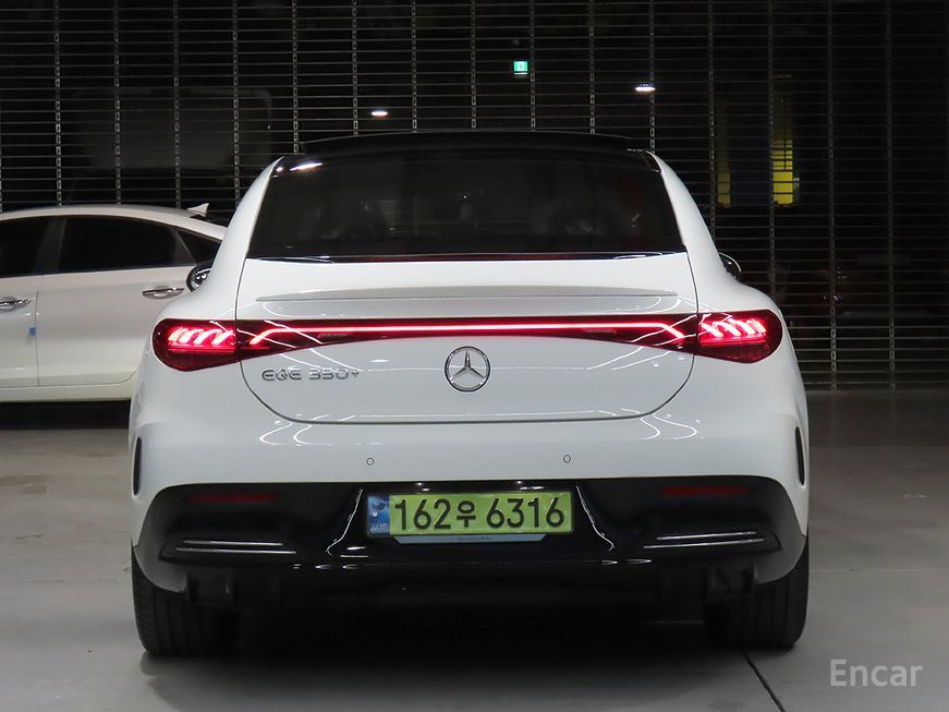 Mercedes-Benz EQE - фото 2