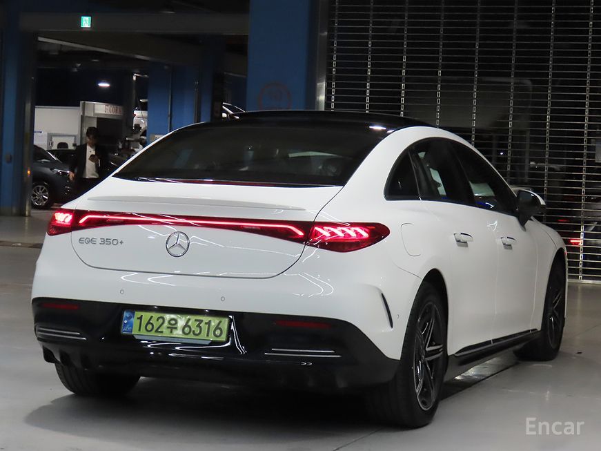 Mercedes-Benz EQE - фото 3