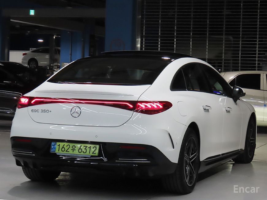 Mercedes-Benz EQE - фото 2