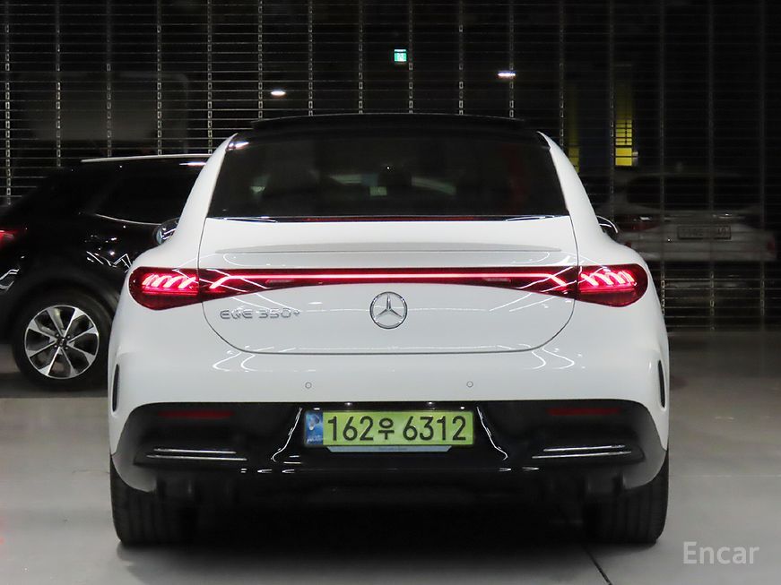 Mercedes-Benz EQE - фото 3