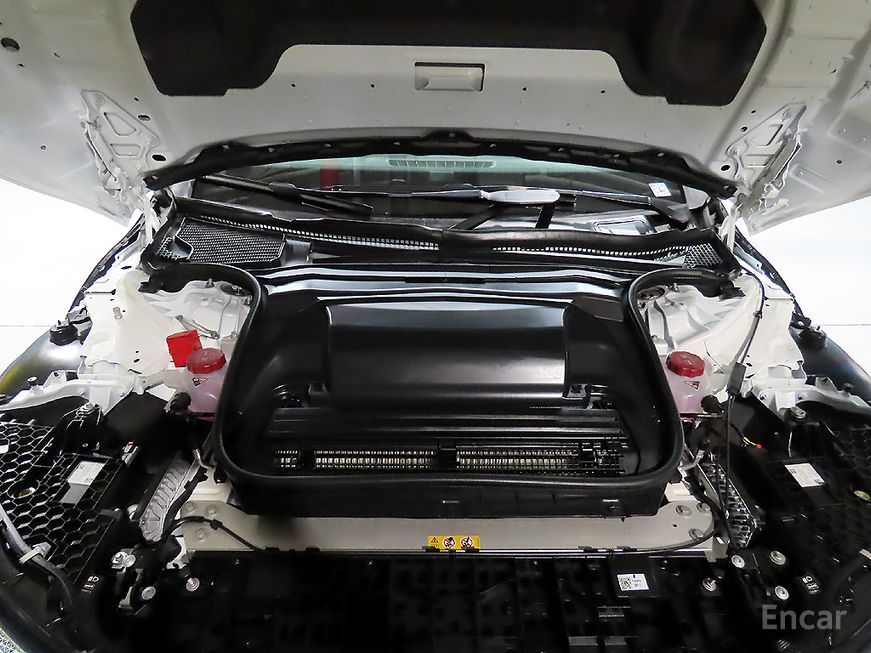 Mercedes-Benz EQE - фото 5