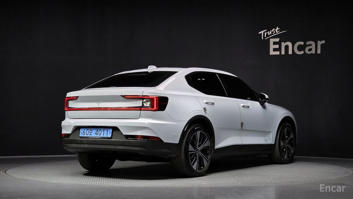 Polestar 2 - фото 1