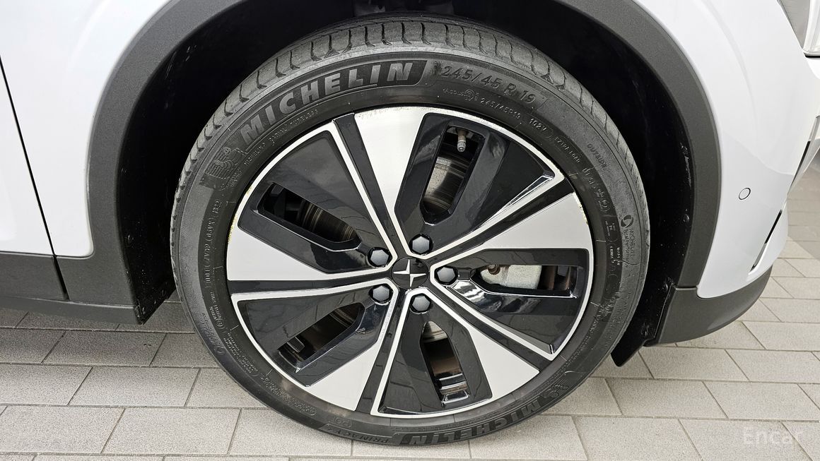 Polestar 2 - фото 4