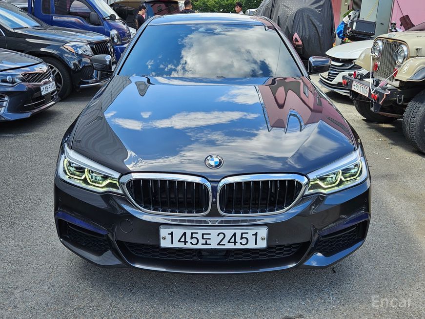 BMW 5 Series - фото 0