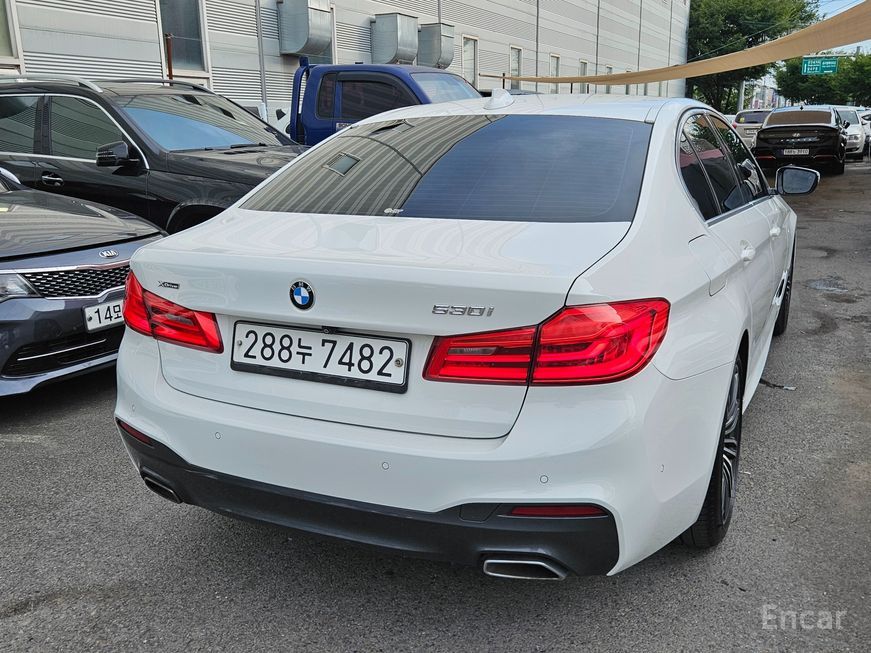 BMW 5 Series - фото 4