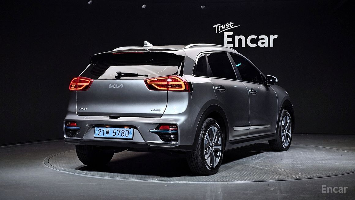 Kia Niro - фото 1