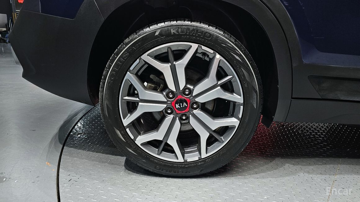 Kia Seltos - фото 4