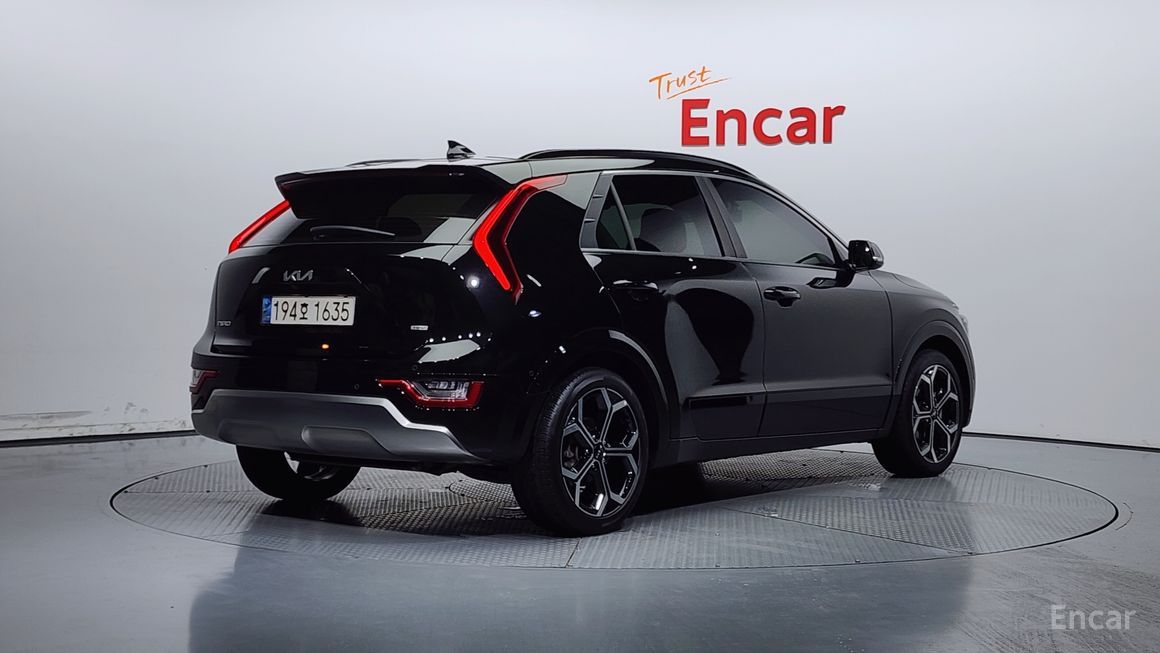 Kia Niro - фото 1