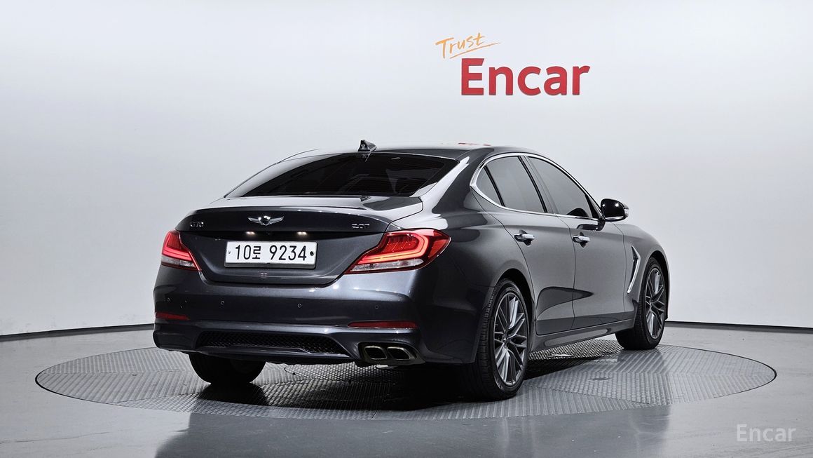 Genesis G70 - фото 1