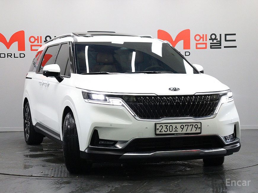 Kia Carnival - фото 1