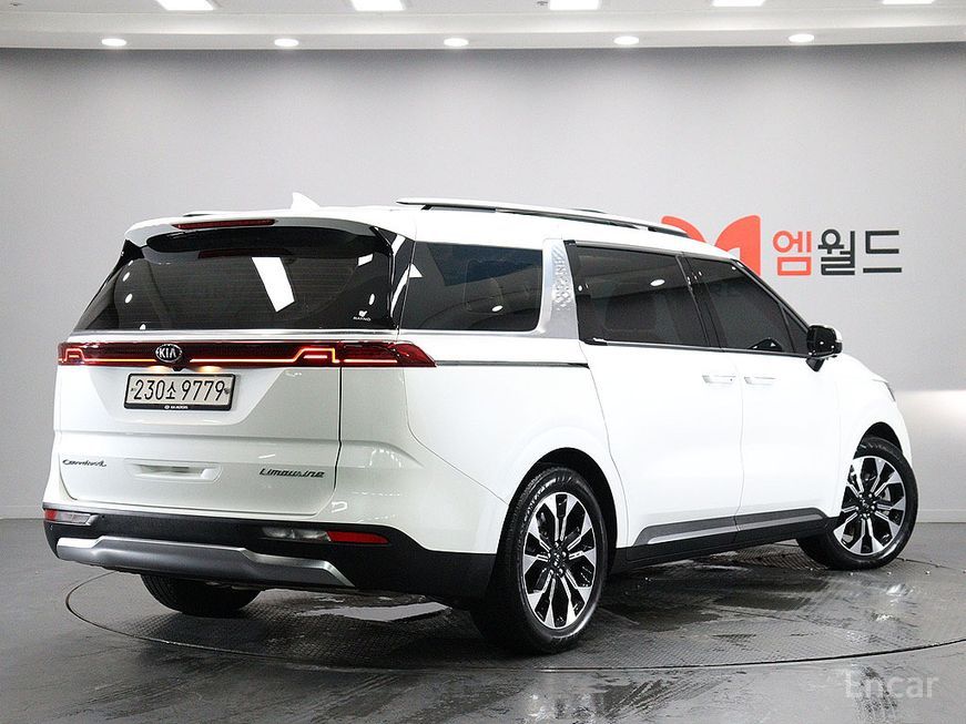 Kia Carnival - фото 2