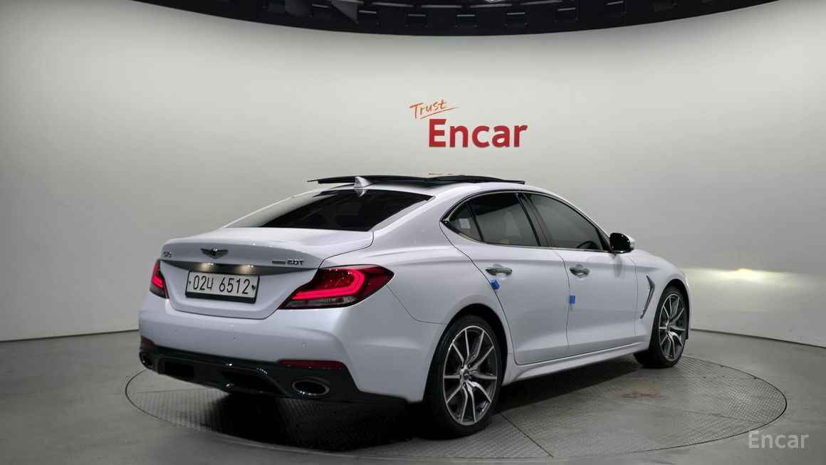 Genesis G70 - фото 1