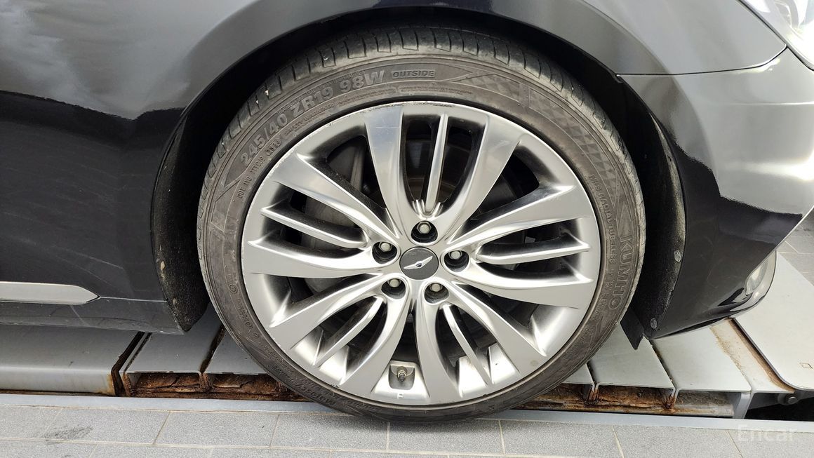 Genesis G80 - фото 4