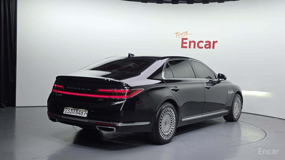 Genesis G90 - фото 1