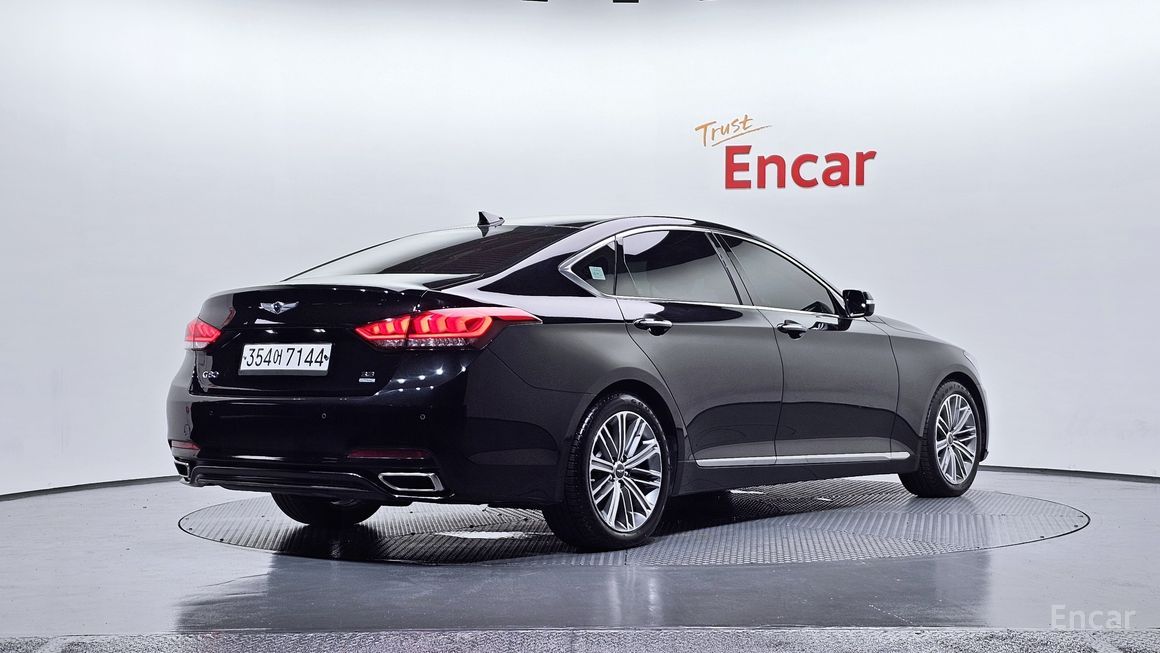 Genesis G80 - фото 1