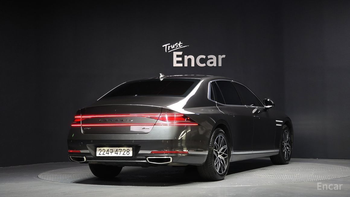 Genesis G90 - фото 1