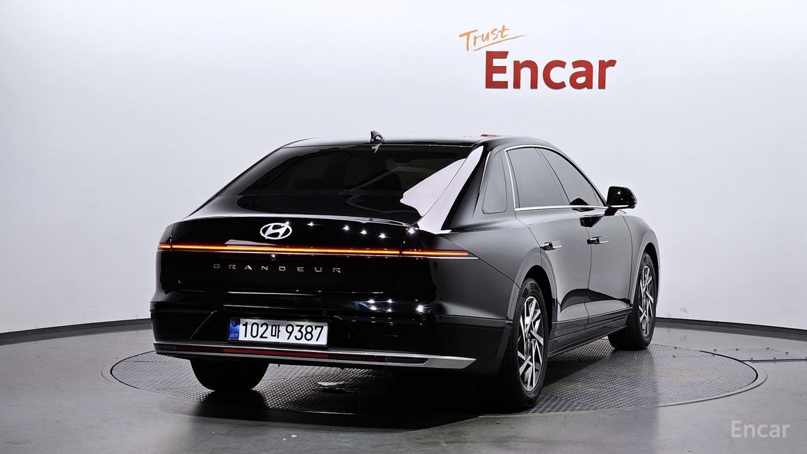 Hyundai Grandeur - фото 1