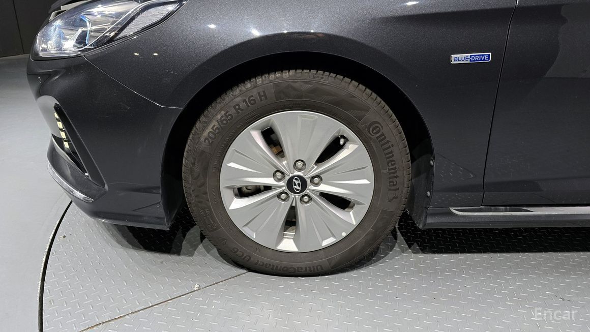 Hyundai Sonata - фото 4