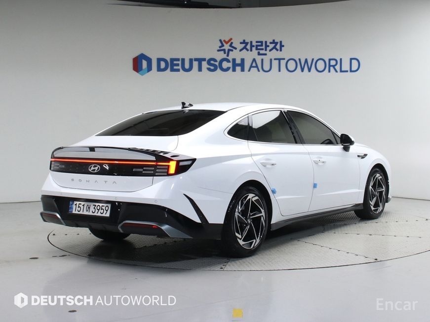 Hyundai Sonata - фото 1