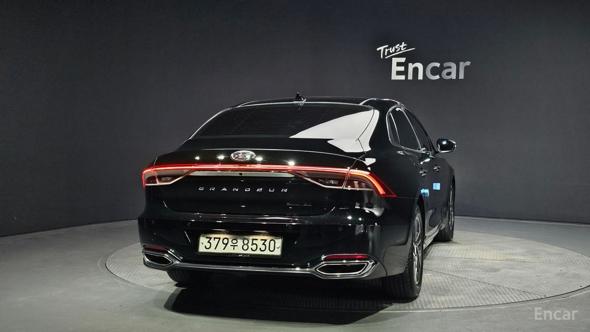 Hyundai Grandeur - фото 3