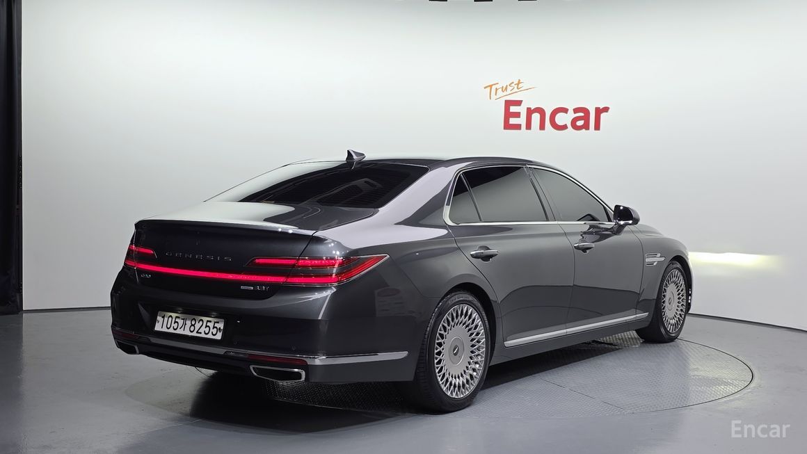 Genesis G90 - фото 1