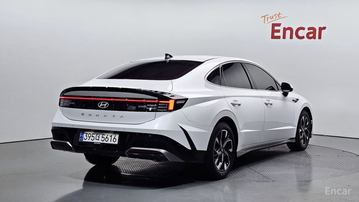 Hyundai Sonata - фото 1