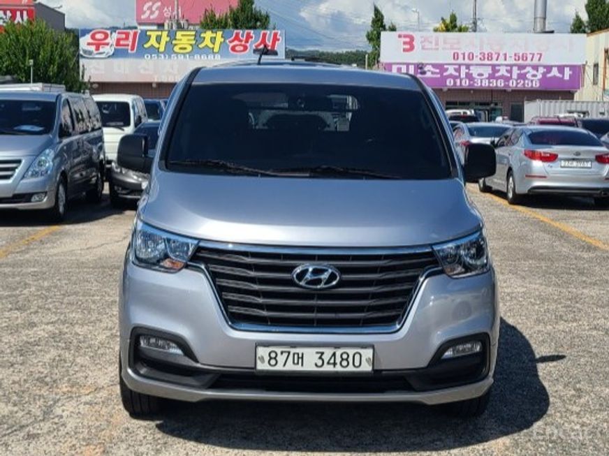 Hyundai Starex - фото 2
