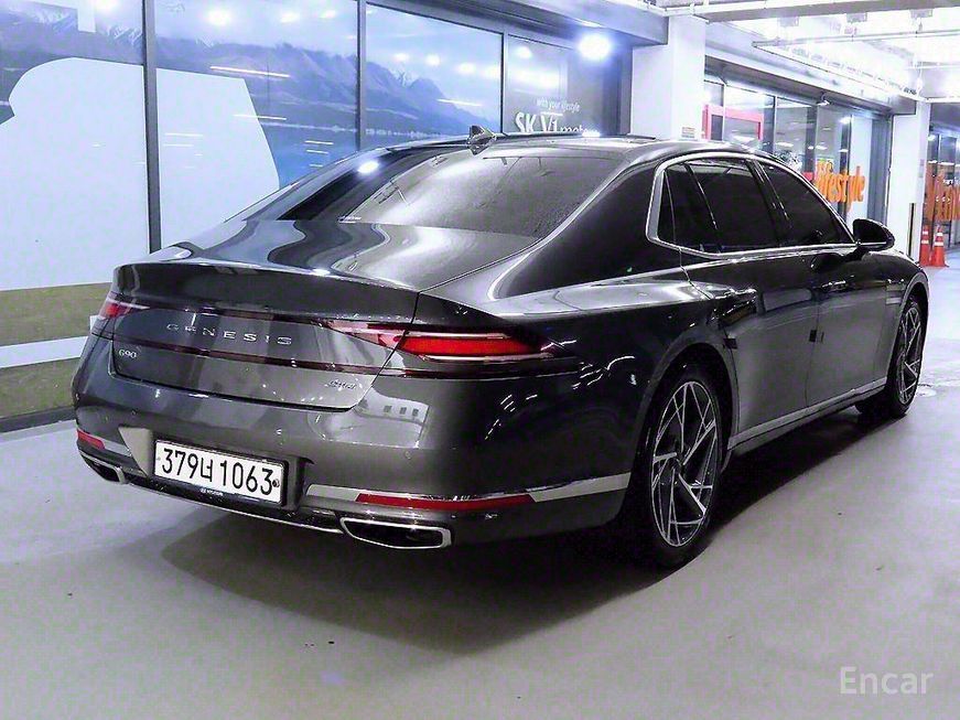 Genesis G90 - фото 1